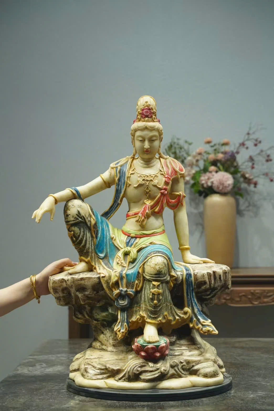 Tượng Quan Âm Thủy Nguyệt